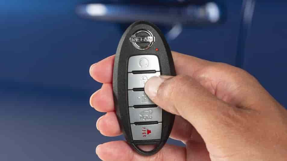 How to Unlock Nissan Rogue With Keys Inside